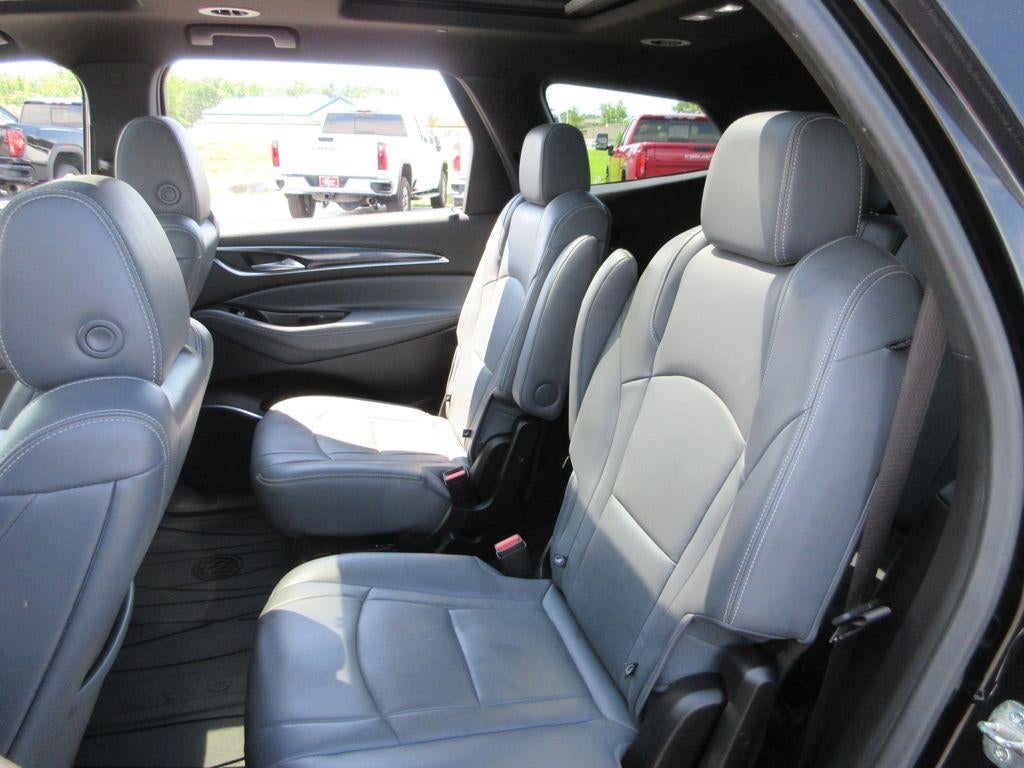 2022 Buick Enclave Essence
