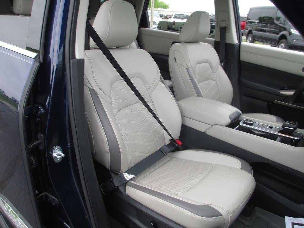 2022 Nissan Pathfinder Platinum