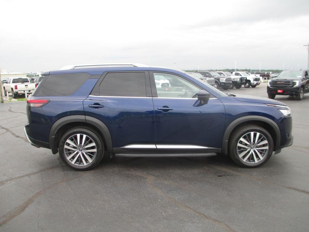 2022 Nissan Pathfinder Platinum