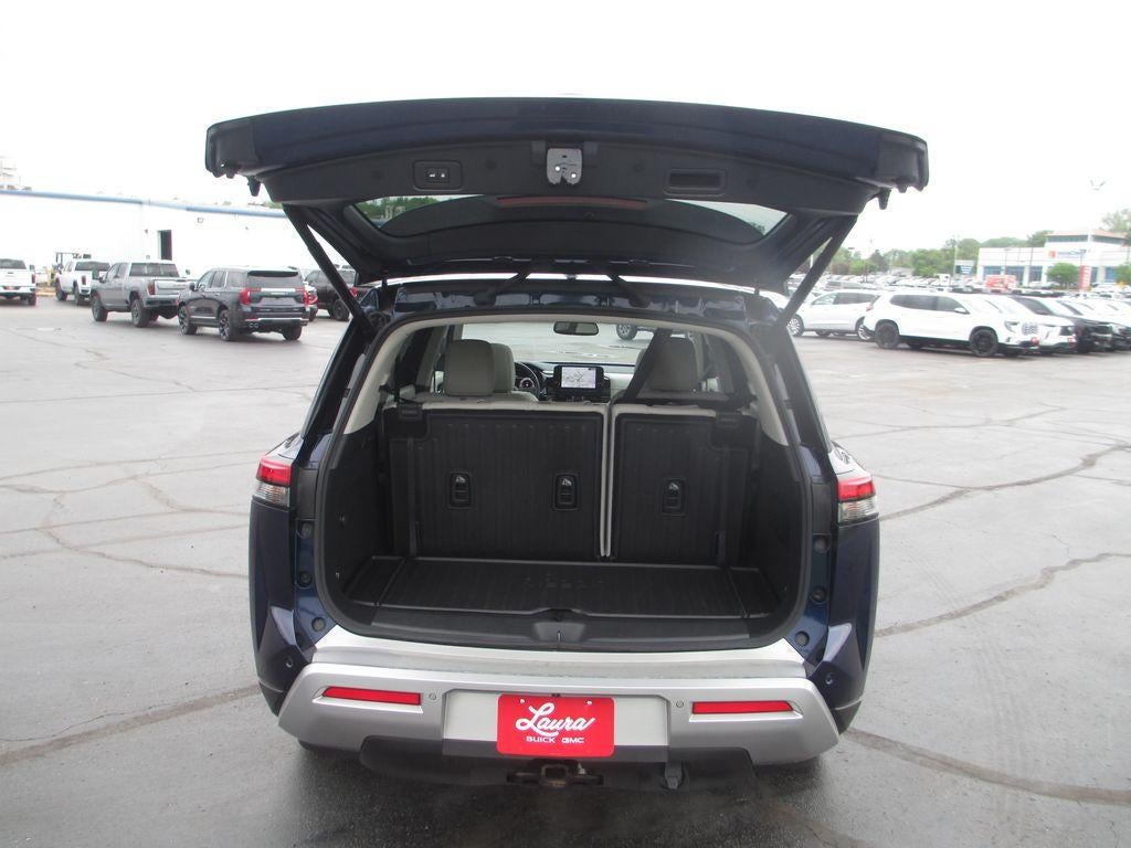 2022 Nissan Pathfinder Platinum