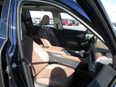 2024 Toyota Grand Highlander Platinum