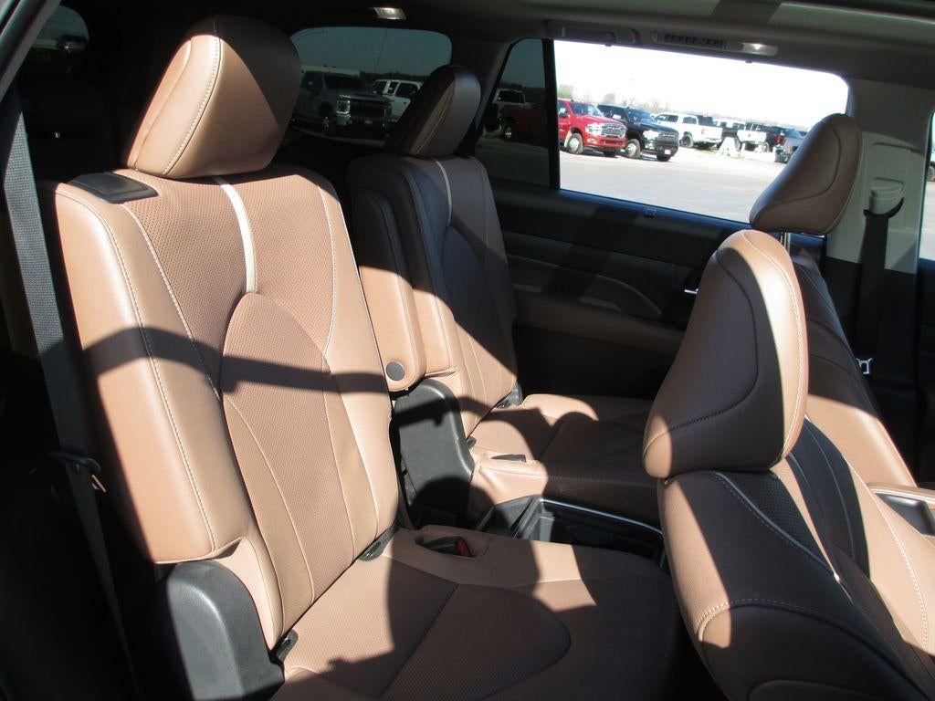 2024 Toyota Grand Highlander Platinum