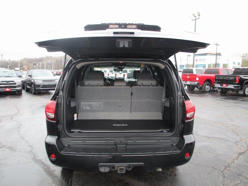 2022 Toyota Sequoia SR5