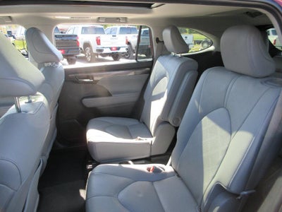 2021 Toyota Highlander Platinum