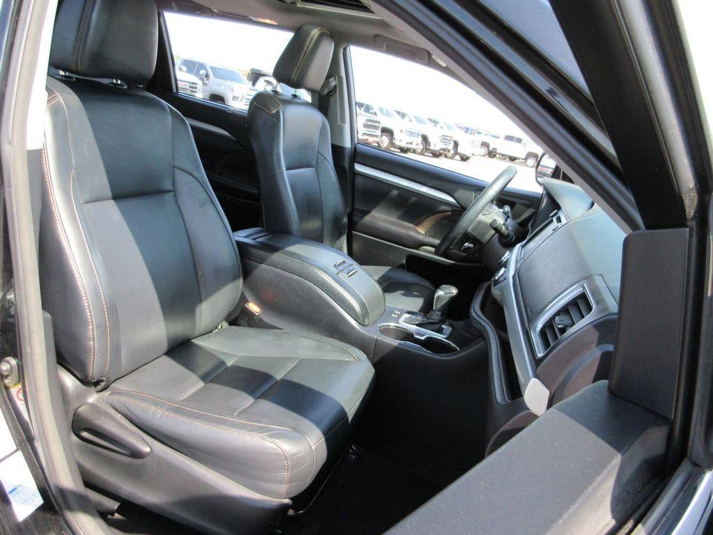 2016 Toyota Highlander XLE V6