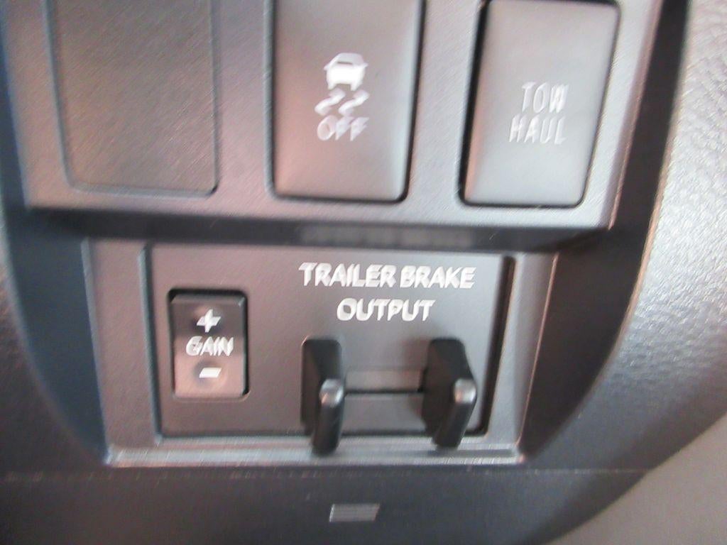 2018 Toyota Tundra Limited 5.7L V8