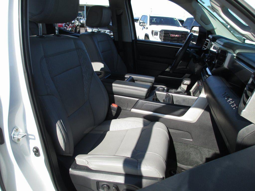 2024 Toyota Tundra 4WD SR5