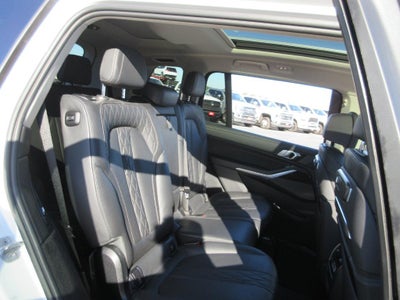2024 BMW X7 xDrive40i