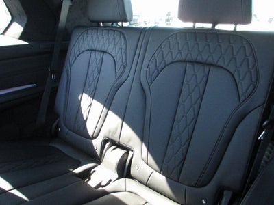 2026 BMW X7 ALPINA XB7