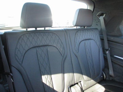 2026 BMW X7 ALPINA XB7