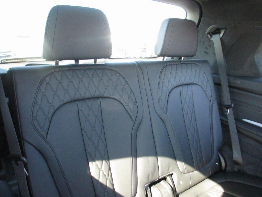 2026 BMW X7 ALPINA XB7