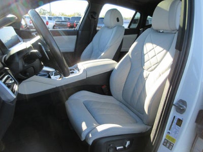 2023 BMW X6 xDrive40i