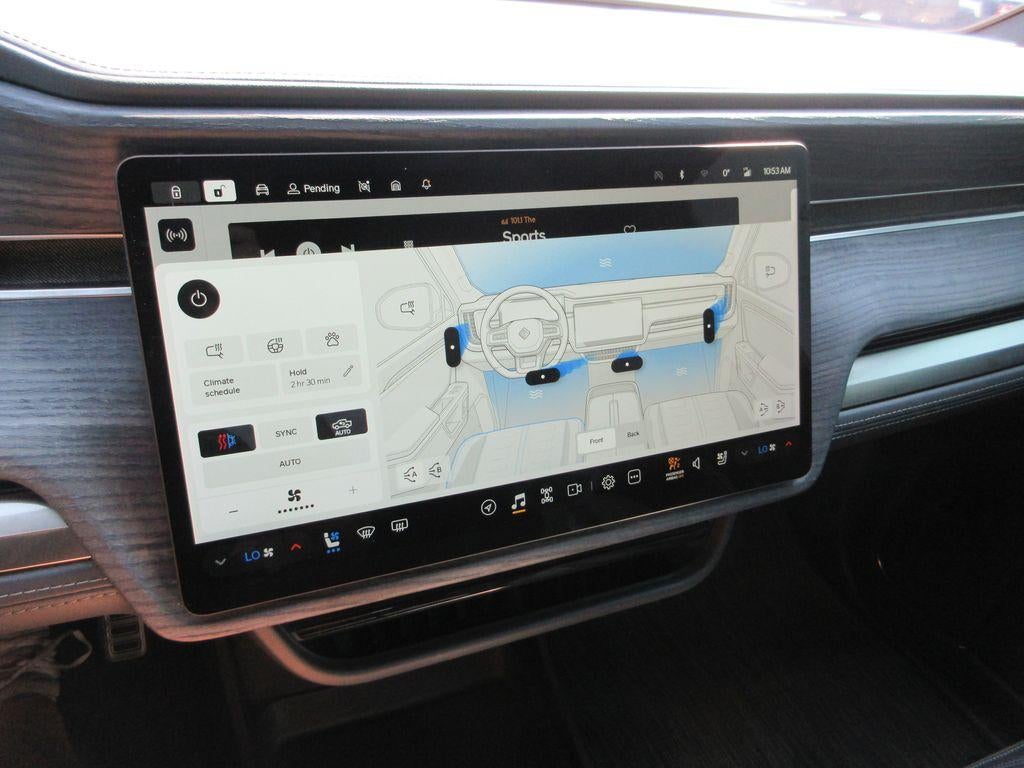 2023 RIVIAN R1T Adventure