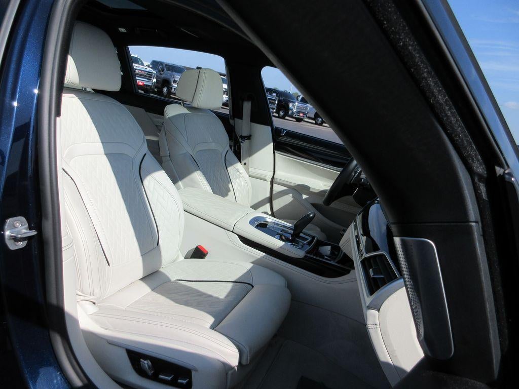 2020 BMW 745e xDrive iPerformance