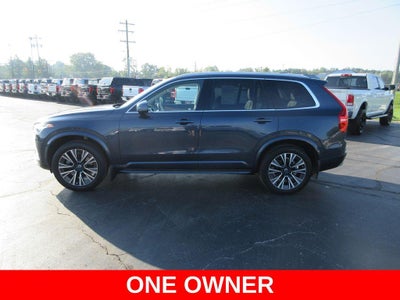 2022 Volvo XC90 T6 Momentum 7 Passenger