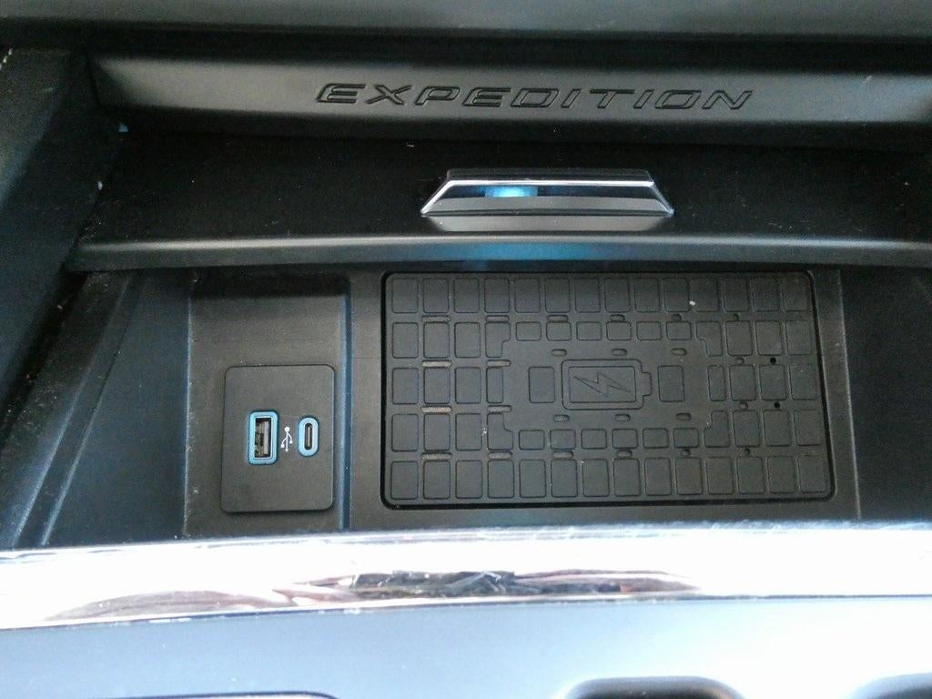 2022 Ford Expedition Max XLT