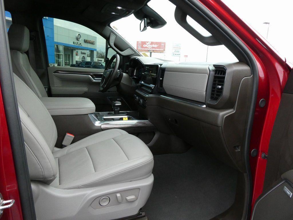 2025 Chevrolet Silverado 1500 LTZ