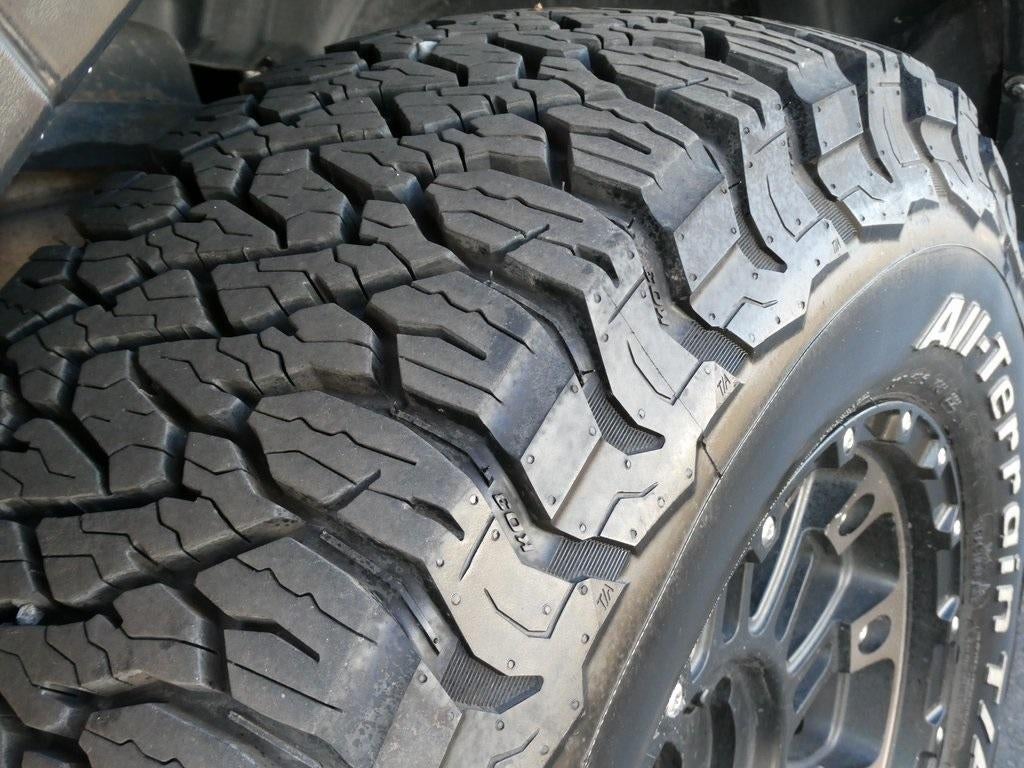 2016 RAM 1500 4WD Crew Cab 5.7 Ft Box Rebel