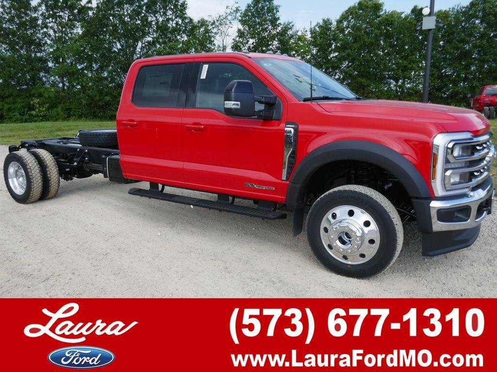 2026 Ford Super Duty F-550 DRW LARIAT 4WD Crew Cab 179" WB 60" CA