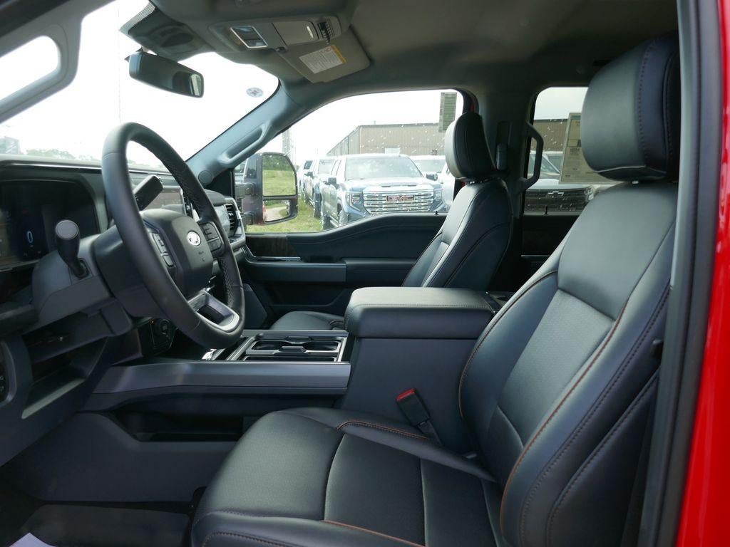 2026 Ford Super Duty F-550 DRW LARIAT 4WD Crew Cab 179" WB 60" CA