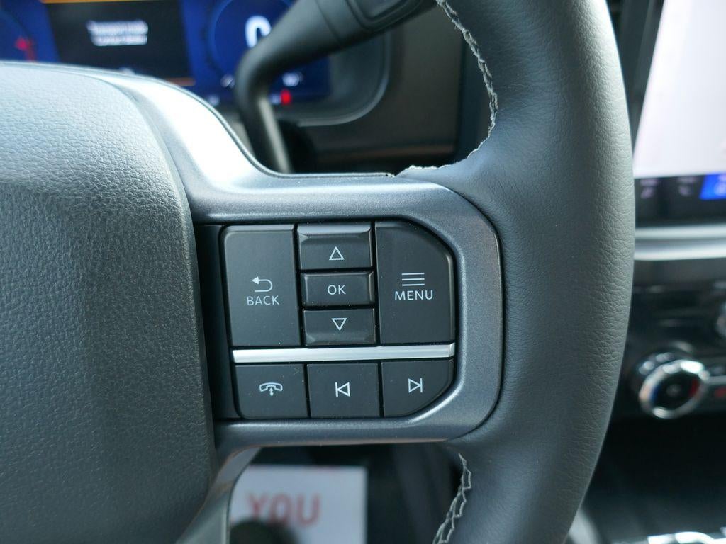 2026 Ford Super Duty F-550 DRW LARIAT 4WD Crew Cab 179" WB 60" CA
