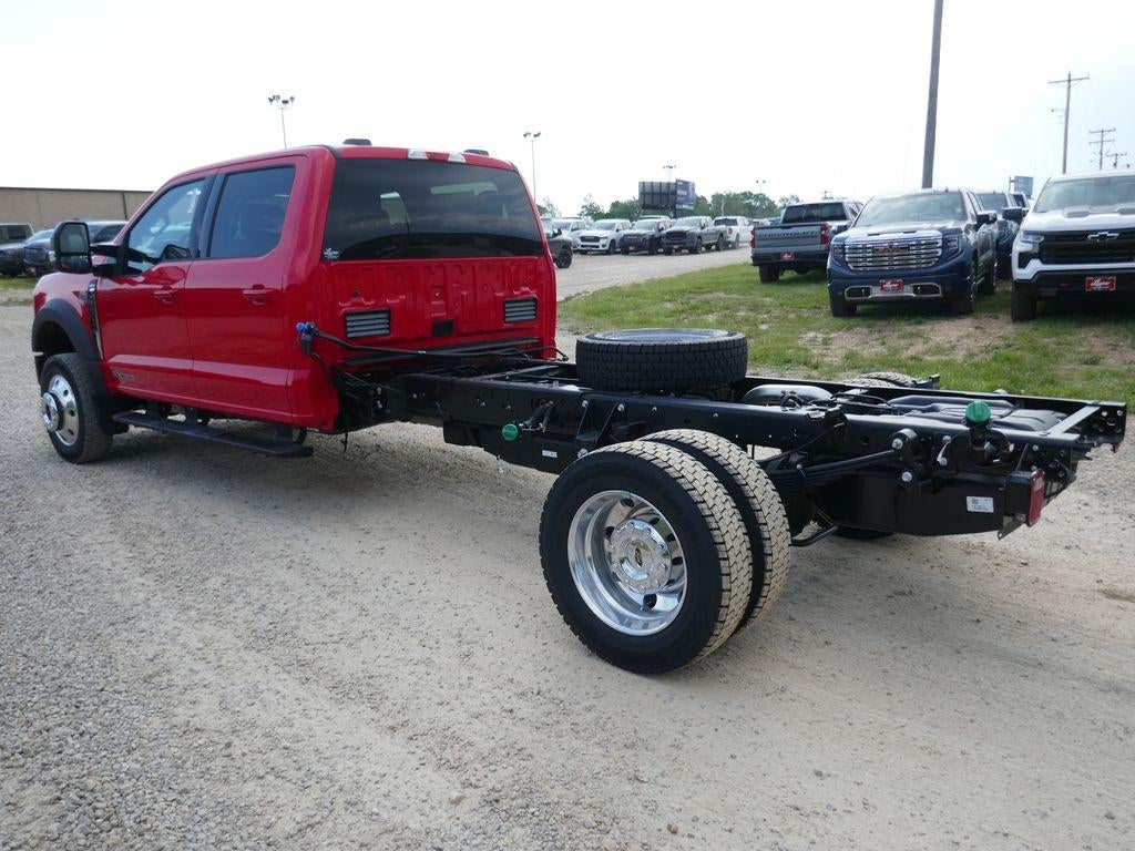 2026 Ford Super Duty F-550 DRW LARIAT 4WD Crew Cab 179" WB 60" CA