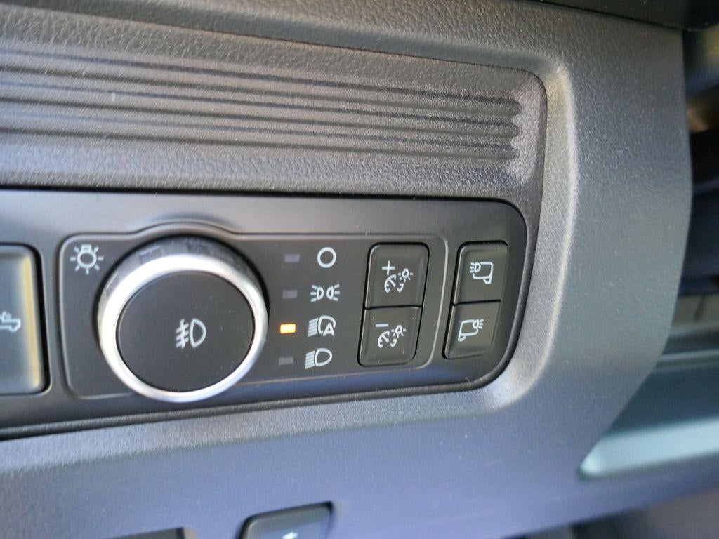 2026 Ford Super Duty F-550 DRW XL 4WD Crew Cab 179" WB 60" CA