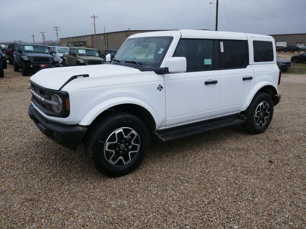 2026 Ford Bronco Outer Banks 4 Door 4x4