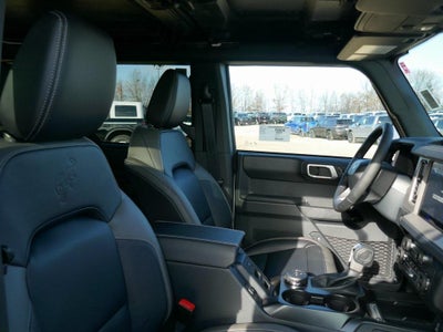 2025 Ford Bronco Outer Banks 4 Door 4x4