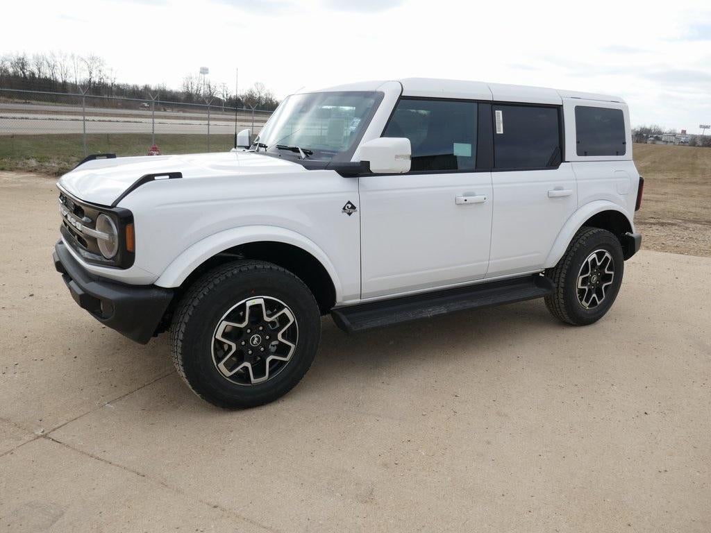 2025 Ford Bronco Outer Banks 4 Door 4x4