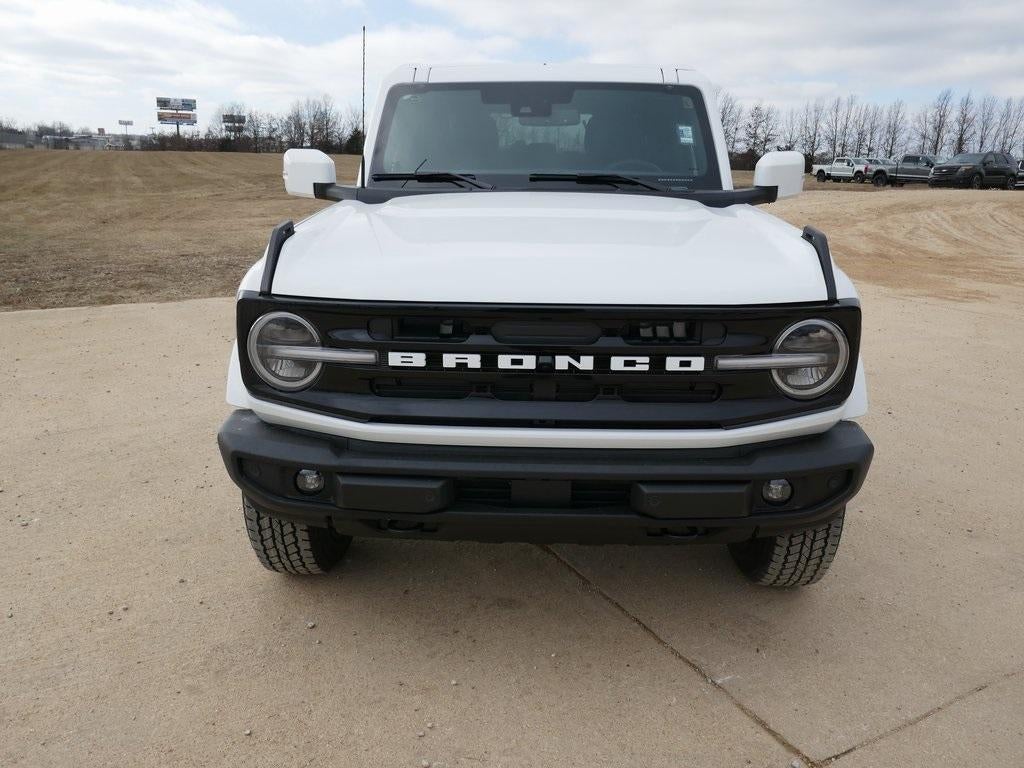 2025 Ford Bronco Outer Banks 4 Door 4x4