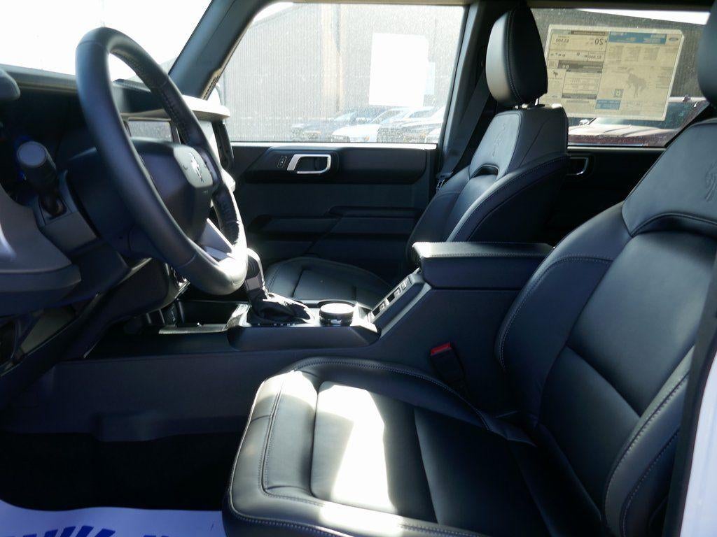 2025 Ford Bronco Outer Banks 4 Door 4x4