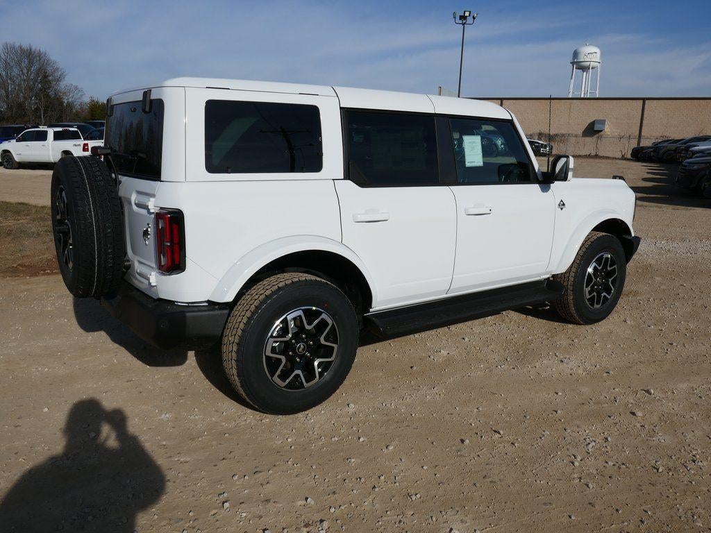 2025 Ford Bronco Outer Banks 4 Door 4x4