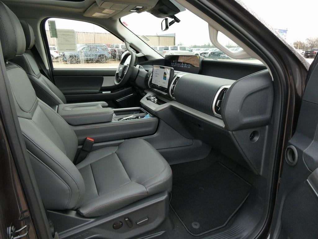 2025 Ford Expedition Max Active 4x4