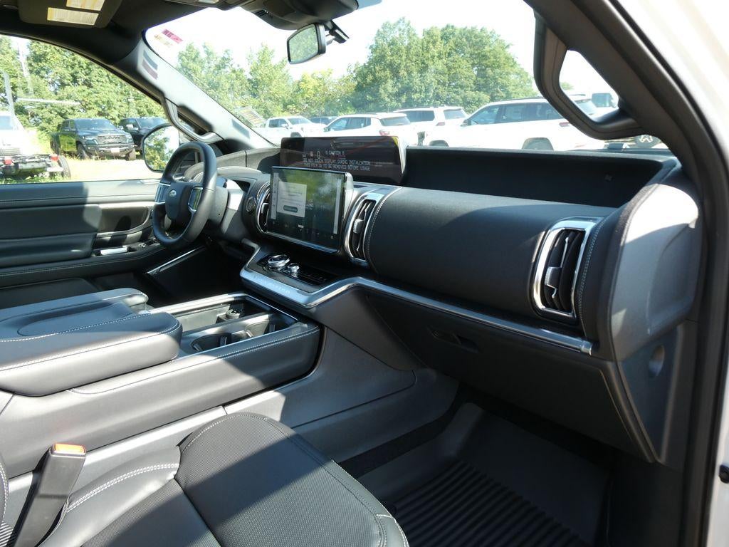 2027 Ford Expedition Max Platinum 4x4