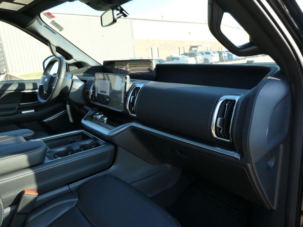 2027 Ford Expedition Max Platinum 4x4