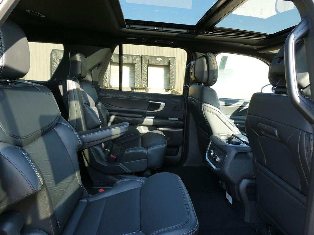 2027 Ford Expedition Max Platinum 4x4