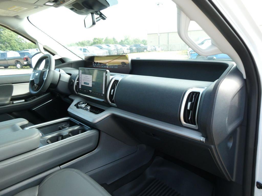 2027 Ford Expedition Active 4x4