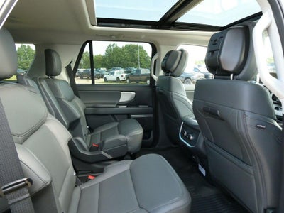 2027 Ford Expedition Active 4x4