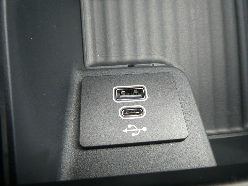 2027 Ford Expedition Active 4x4