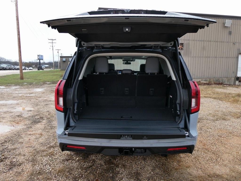 2025 Ford Expedition Active 4x4