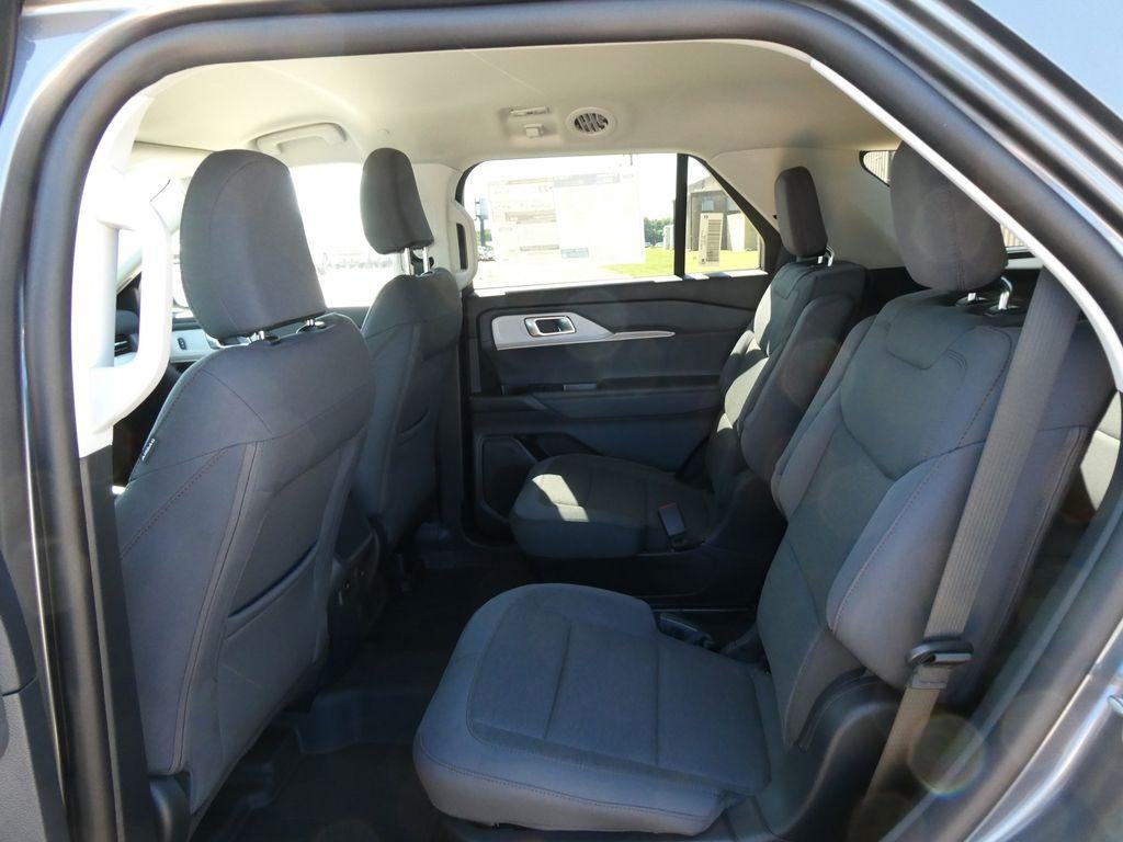 2026 Ford Explorer Active w/100A Pkg 4WD
