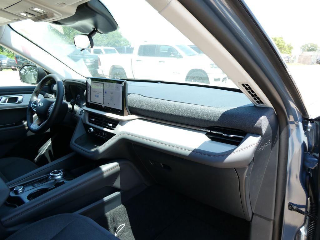 2026 Ford Explorer Active w/100A Pkg 4WD