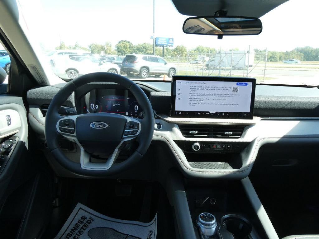 2026 Ford Explorer Active w/200A Pkg 4WD