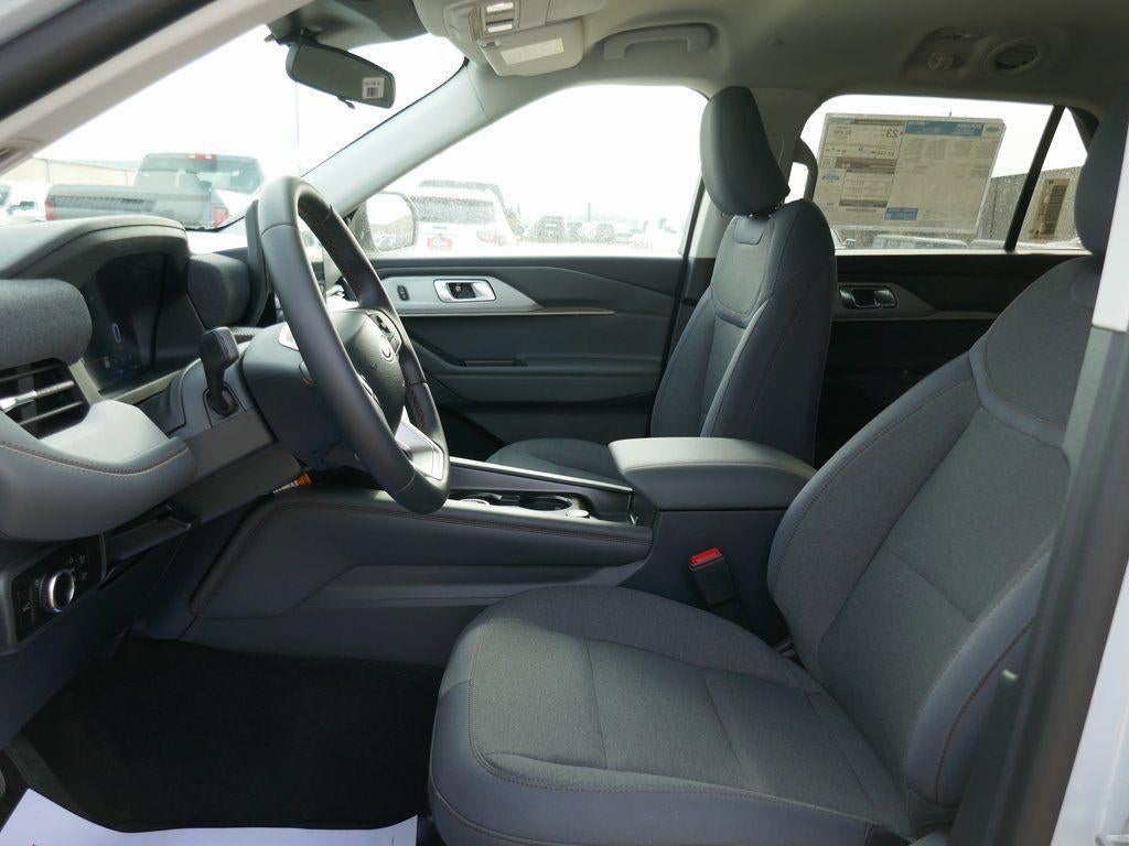 2026 Ford Explorer Active w/100A Pkg 4WD