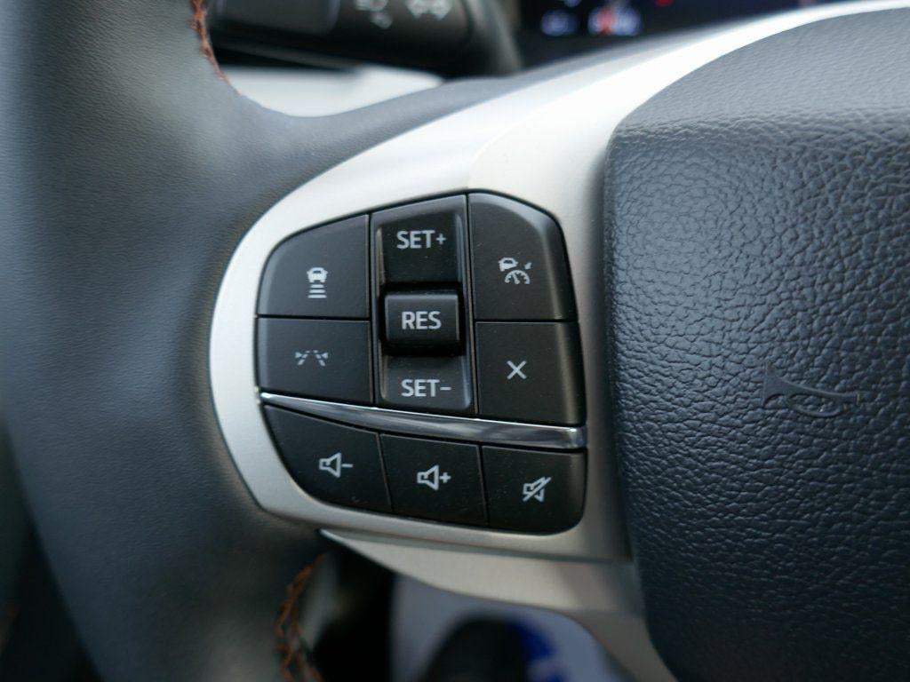 2026 Ford Explorer Active w/100A Pkg 4WD