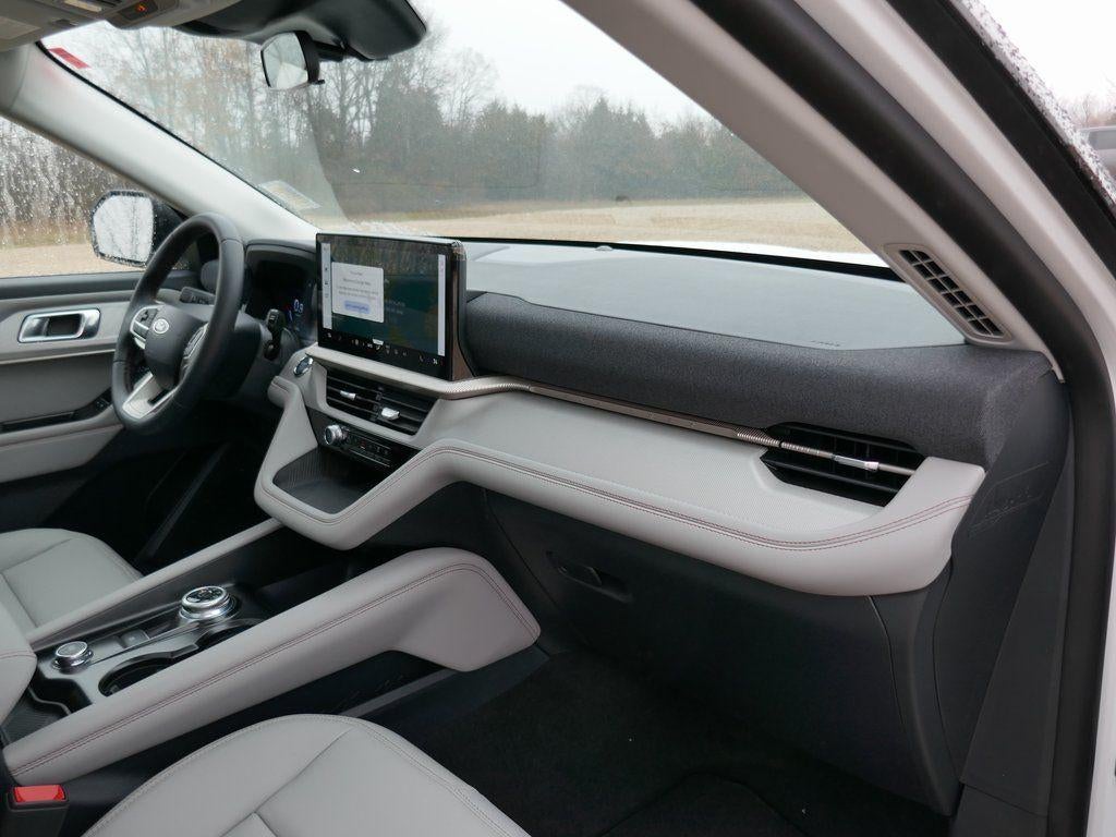 2026 Ford Explorer Active w/100A Pkg 4WD