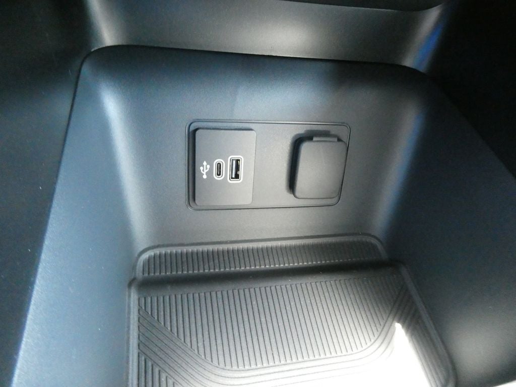 2026 Ford Explorer Active w/200A Pkg 4WD