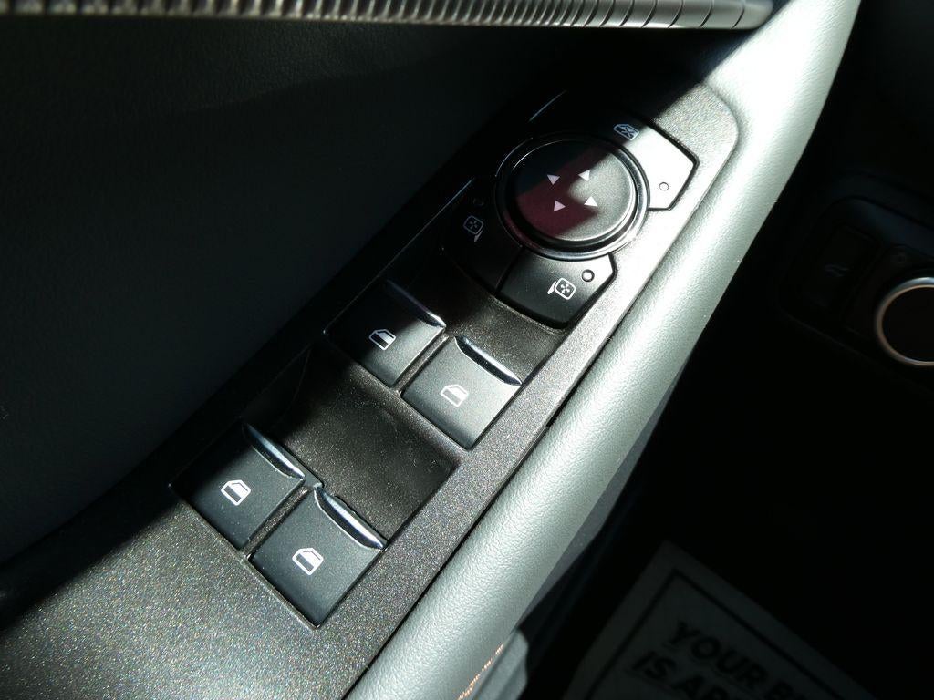 2026 Ford Explorer Active w/200A Pkg 4WD