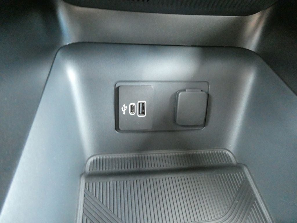 2026 Ford Explorer Active w/200A Pkg 4WD